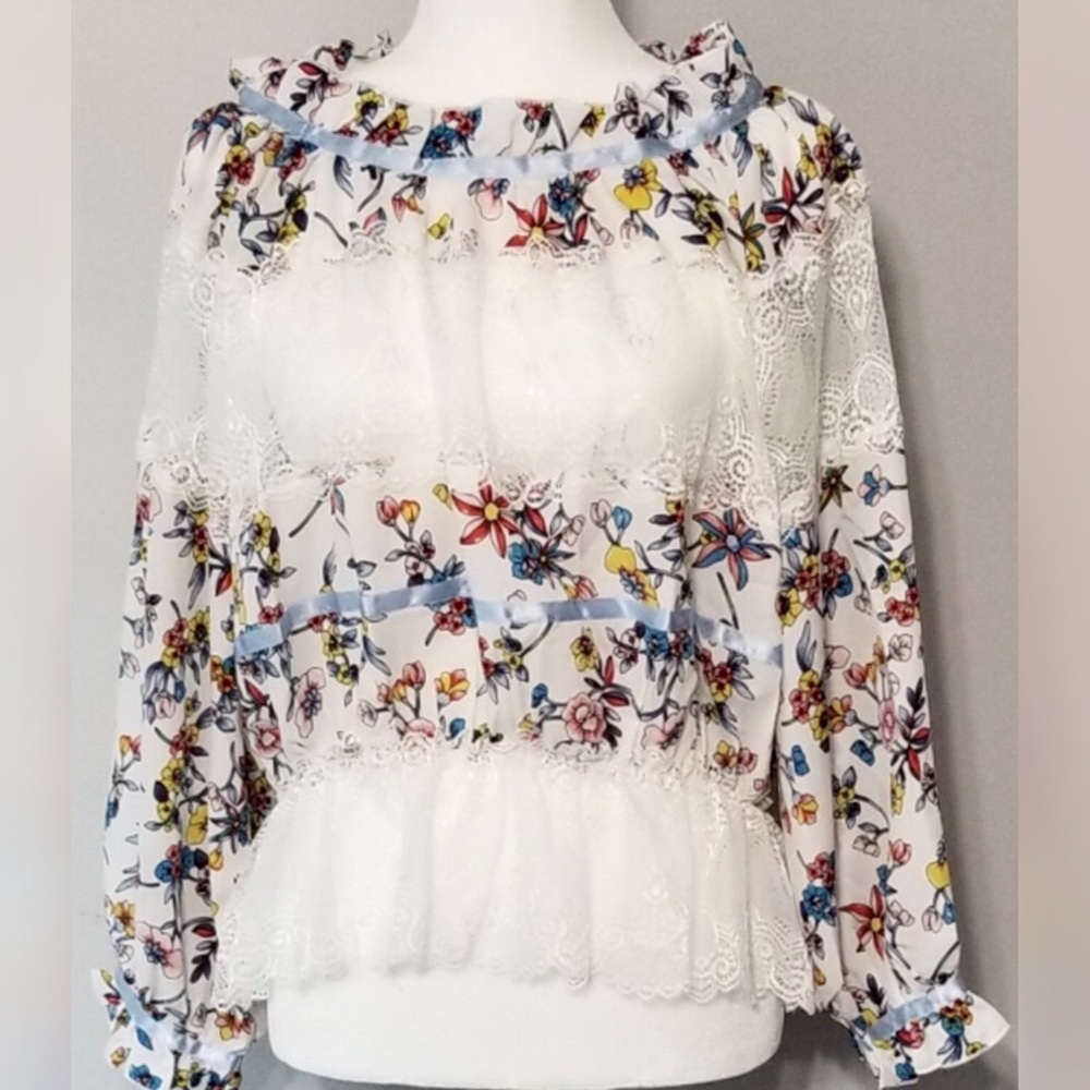 SALE POL White + Blue Flowers & Lace High Neck Top - Picture 12 of 13